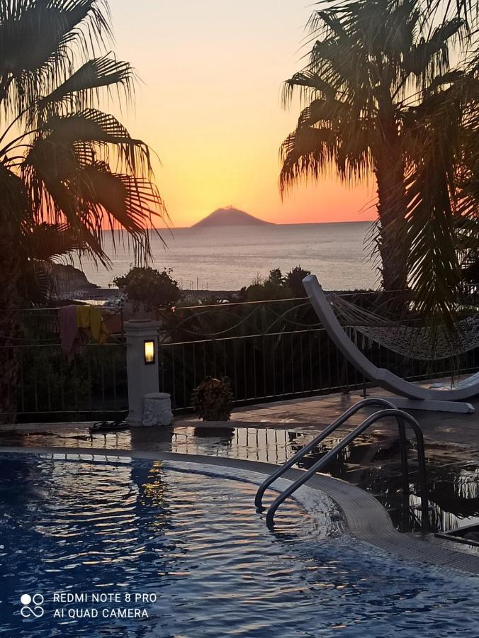 Residence Porto Ulisse Parghelia Kültér fotó
