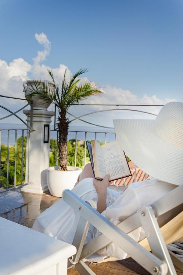 Residence Porto Ulisse Parghelia Kültér fotó