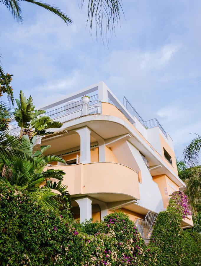Residence Porto Ulisse Parghelia Kültér fotó