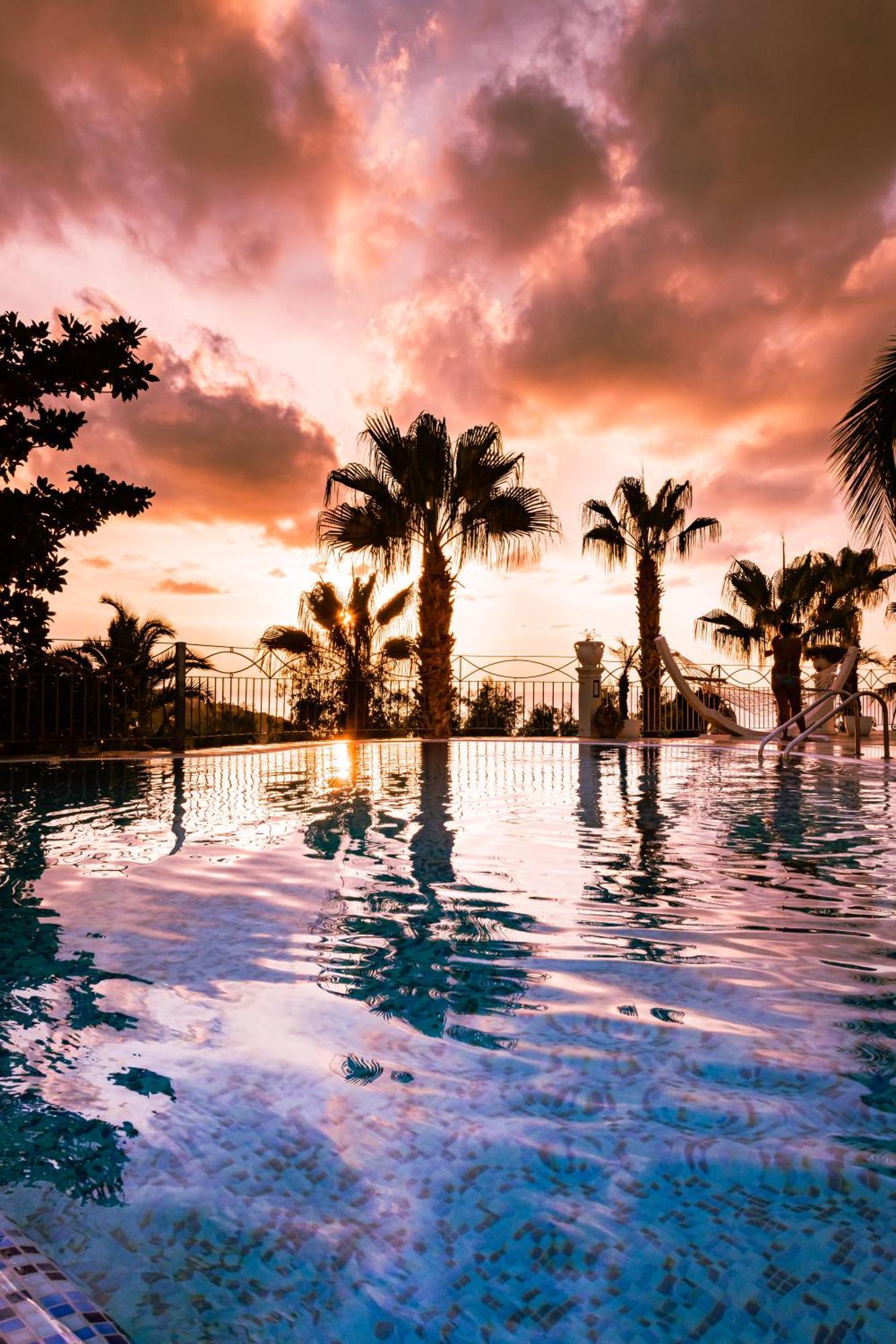 Residence Porto Ulisse Parghelia Kültér fotó