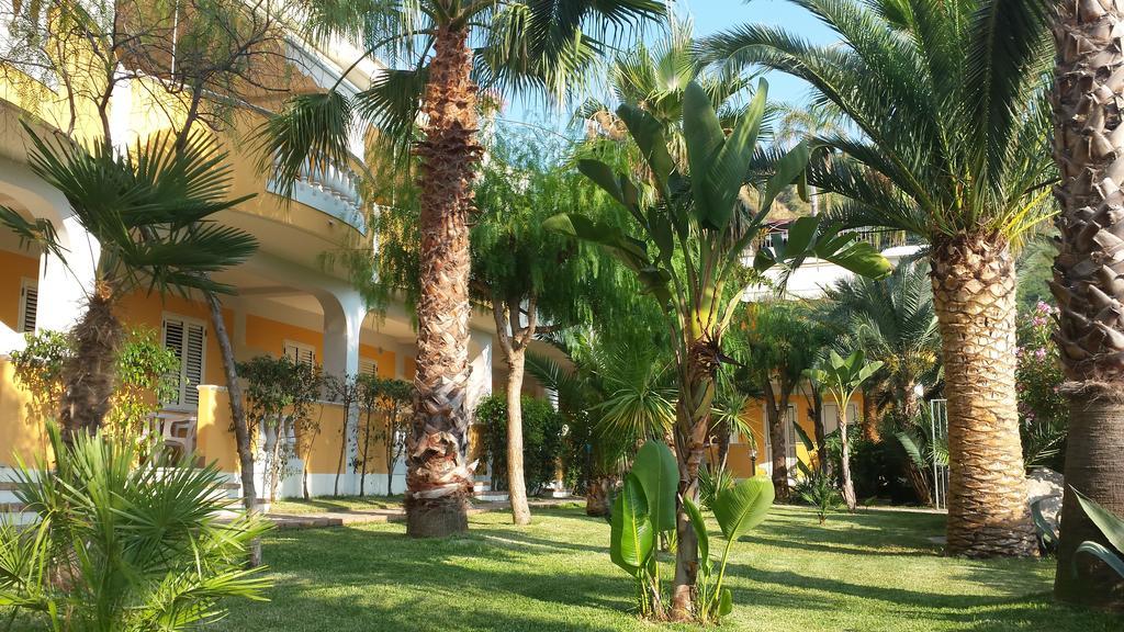 Residence Porto Ulisse Parghelia Kültér fotó
